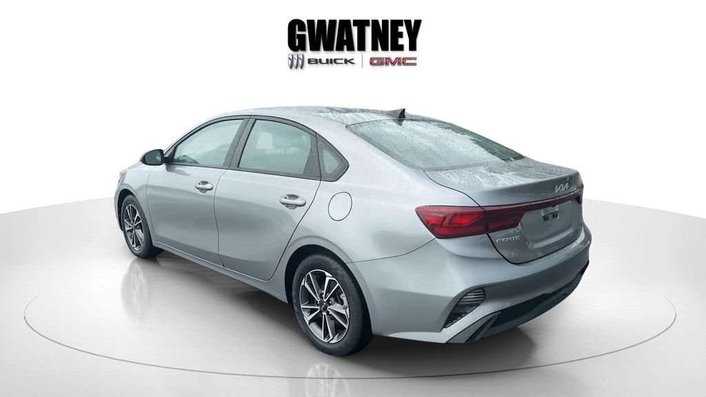 Used 2023 Kia Forte LXS FWD image 5