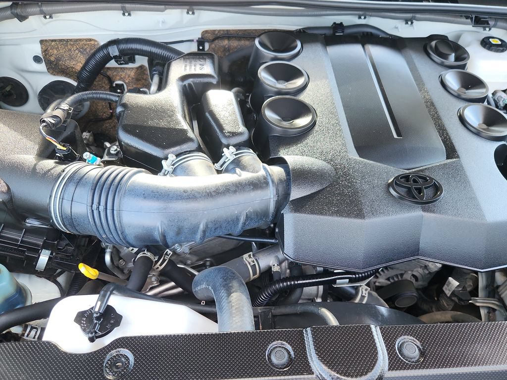 Used 2023 Toyota 4Runner 40th Anniversary SE AWD/4WD image 18