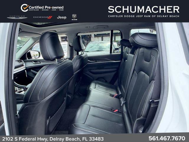 Certified 2023 Jeep Grand Cherokee Limited AWD/4WD image 13