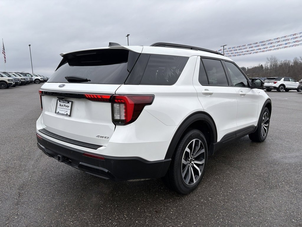 Used 2025 Ford Explorer ST-Line image 5