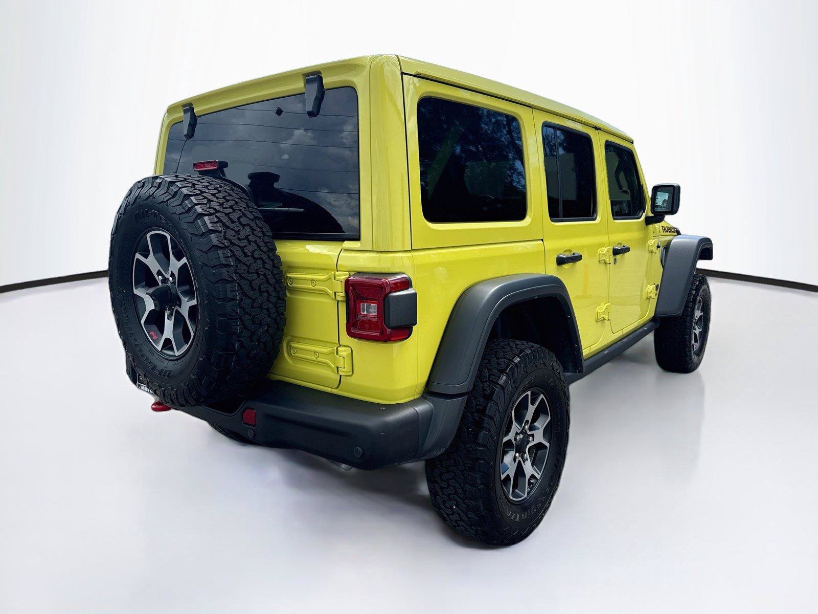 Used 2022 Jeep Wrangler Unlimited Rubicon w/ Steel Bumper Group AWD/4WD image 5