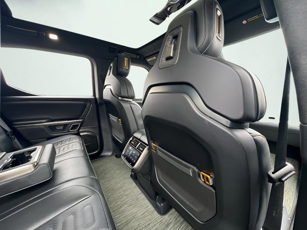 Used 2022 Rivian R1T Launch Edition image 36