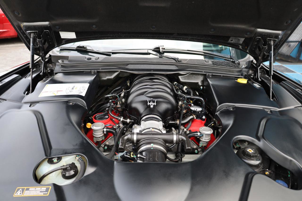 Used 2015 Maserati GranTurismo Convertible RWD image 14