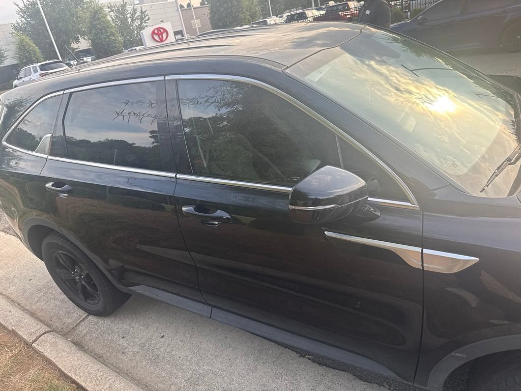 Used 2021 Kia Sorento LX AWD/4WD image 5