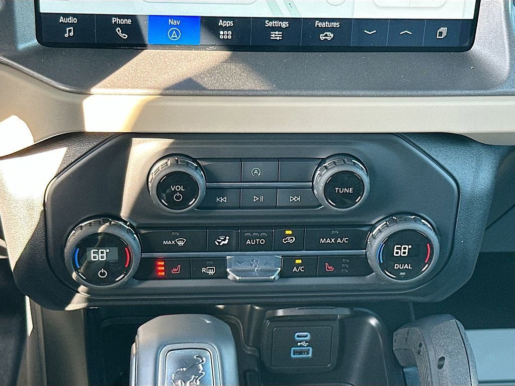 New 2025 Ford Bronco Big Bend w/ Black Diamond Package image 16