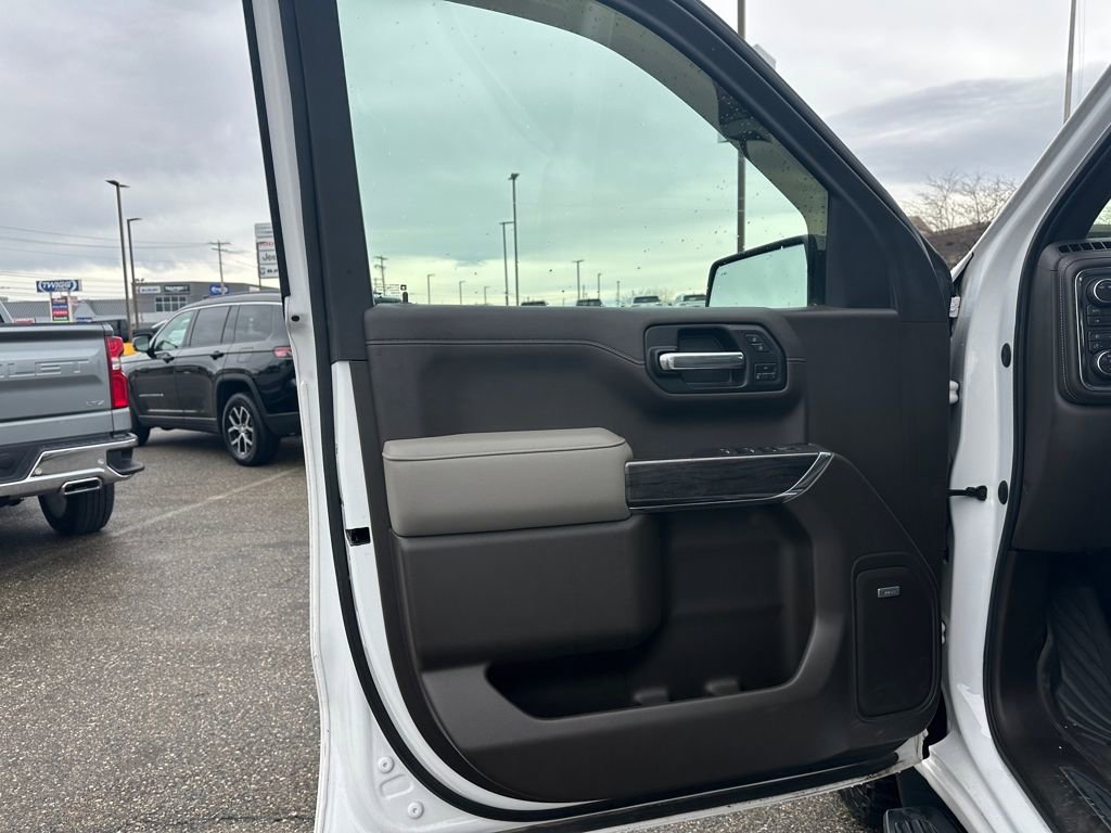 Used 2021 Chevrolet Silverado 1500 LTZ w/ LTZ Premium Package image 18