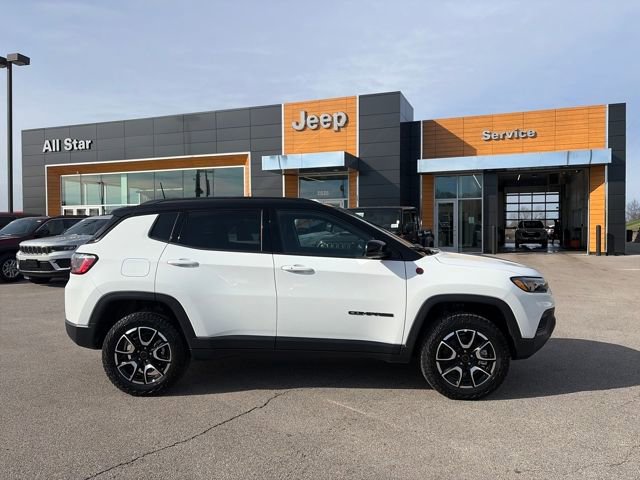 New 2026 Jeep Compass Trailhawk image 3