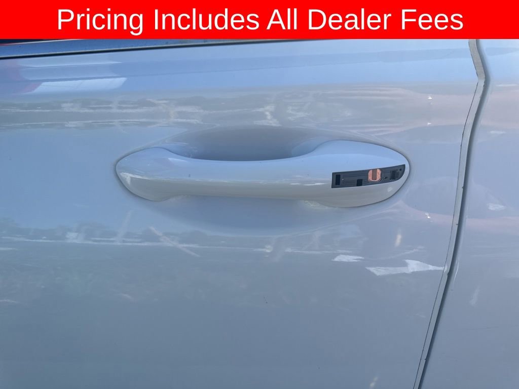 Used 2023 Hyundai Santa Fe SE FWD image 5