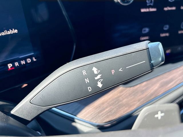 New 2026 Chevrolet Suburban Z71 w/ Comfort Package image 17