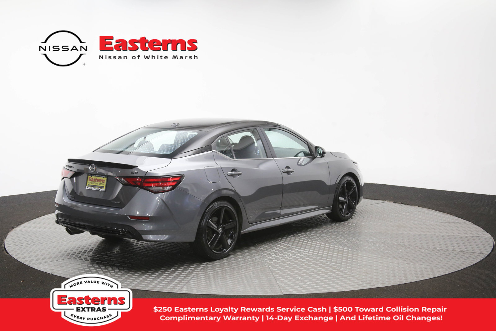 Used 2023 Nissan Sentra SR w/ Midnight Edition Package FWD image 38