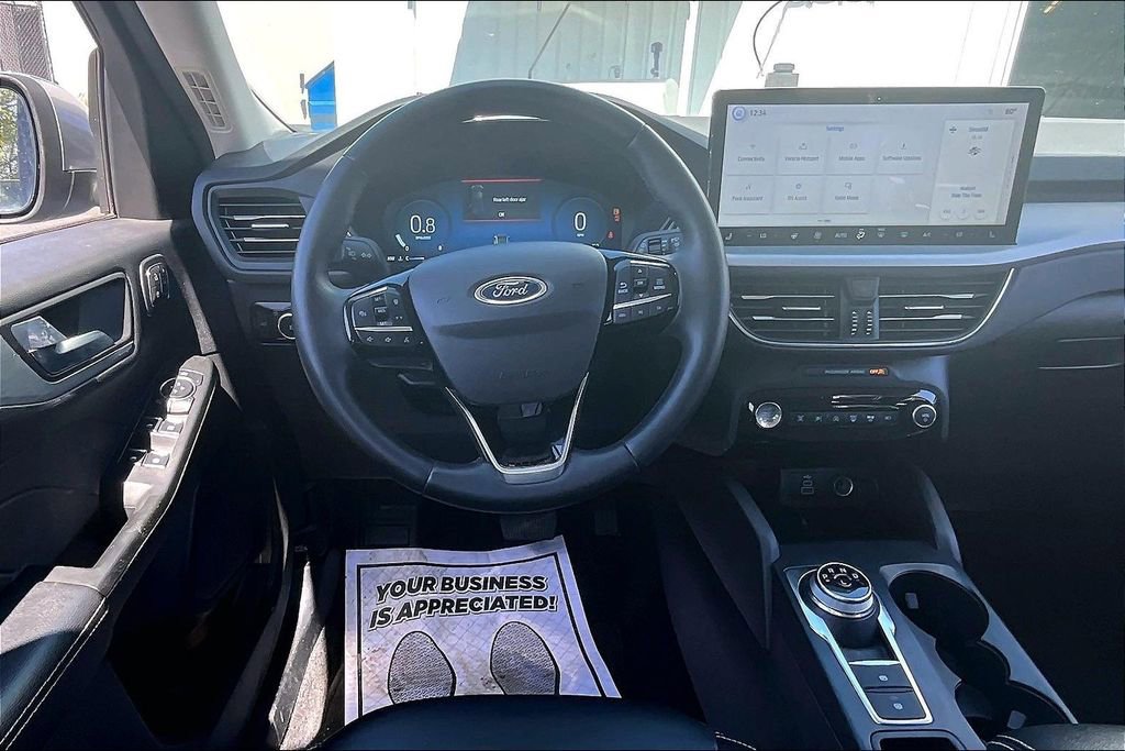 Used 2024 Ford Escape Platinum AWD/4WD image 8