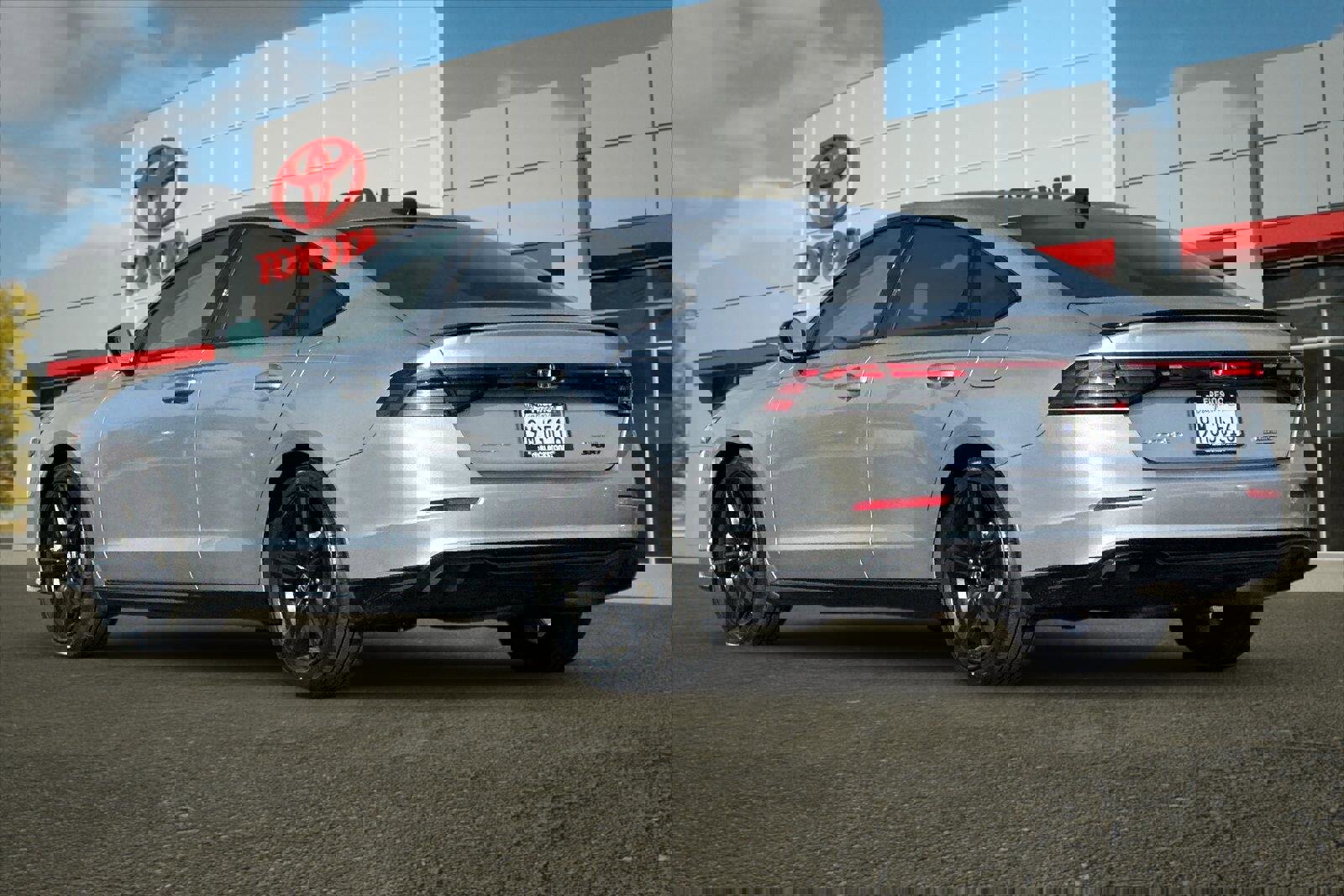 Used 2024 Honda Accord Sport image 5