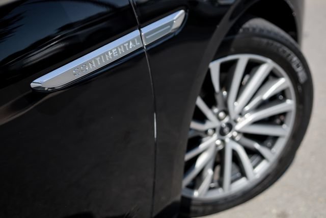 Used 2020 Lincoln Continental AWD w/ Premium Package image 22