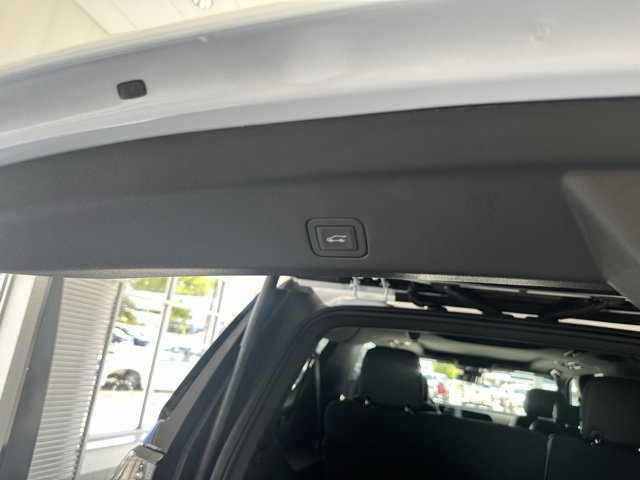 New 2026 Chevrolet Suburban Premier w/ Sun And Tow Package image 15