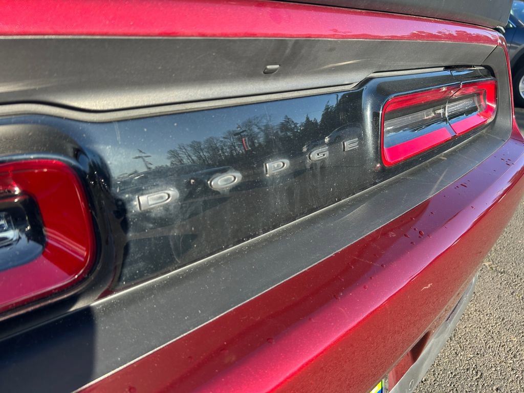 Used 2021 Dodge Challenger R/T w/ Blacktop Package image 32