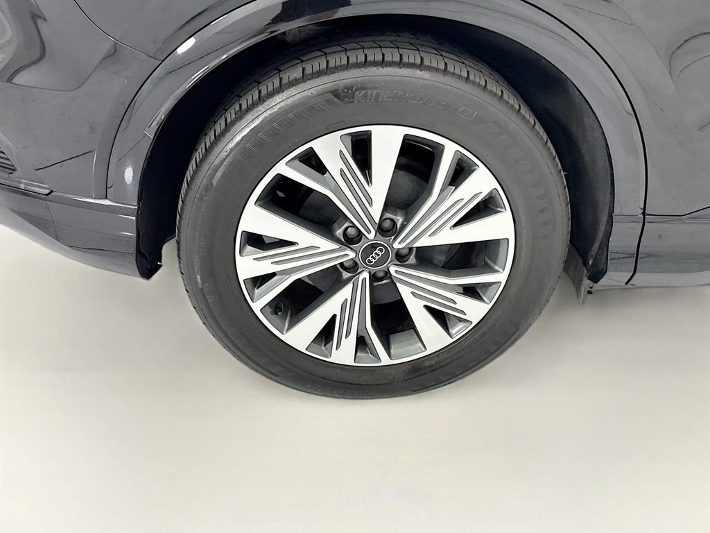 Certified 2023 Audi Q4 e-tron Premium w/ Convenience Package RWD image 31