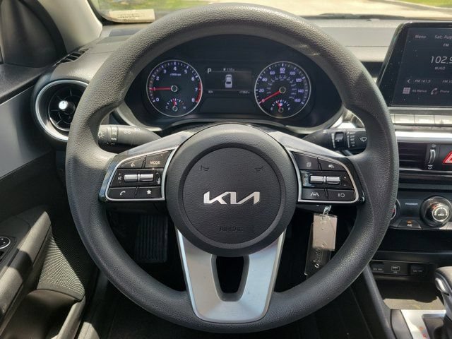 Used 2023 Kia Forte LXS w/ LXS Technology Package FWD image 14