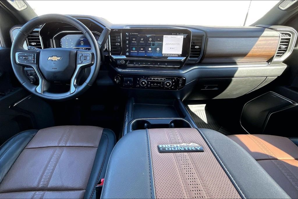 Used 2024 Chevrolet Silverado 2500 High Country w/ High Country Premium Package image 18