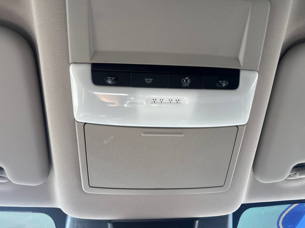 Used 2025 Nissan Rogue S AWD/4WD image 10