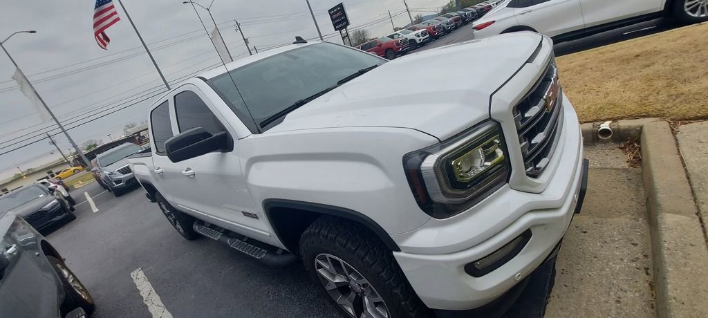 Used 2017 GMC Sierra 1500 SLT image 1