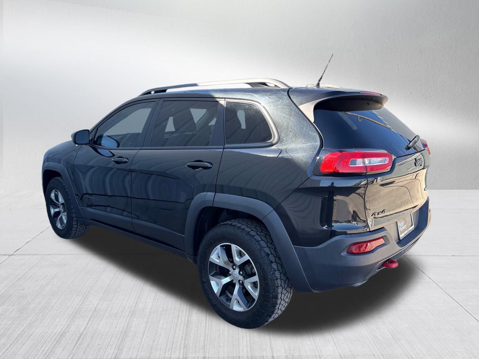 Used 2015 Jeep Cherokee Trailhawk w/ Comfort/Convenience Group image 8