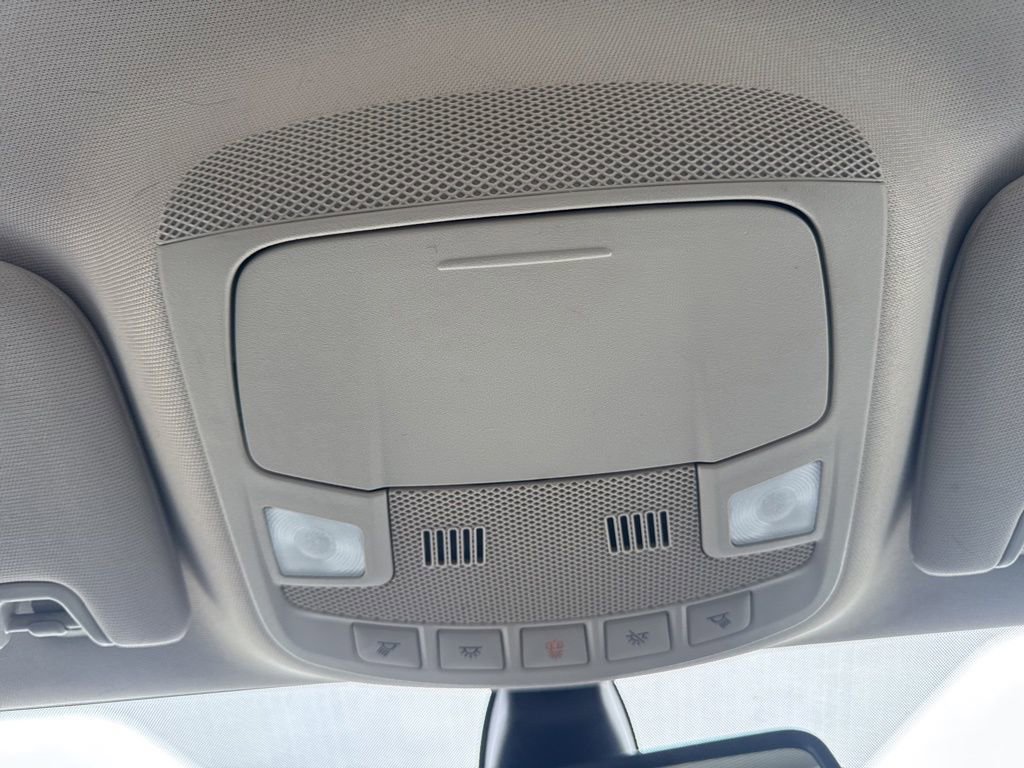 Used 2020 Ford Fusion SE image 24