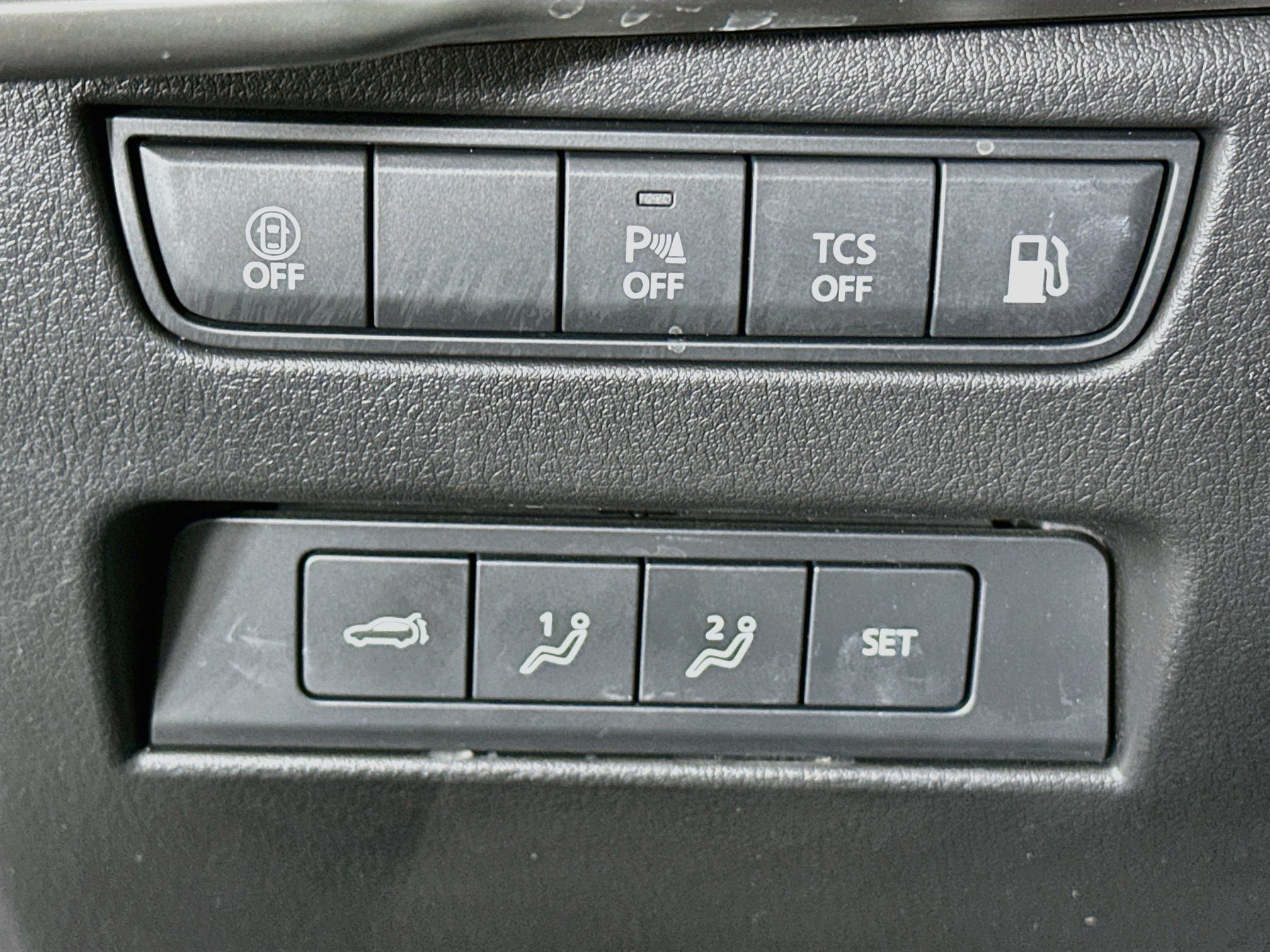 Used 2024 MAZDA CX-90 Plug-In Hybrid w/ Premium Pkg AWD/4WD image 17