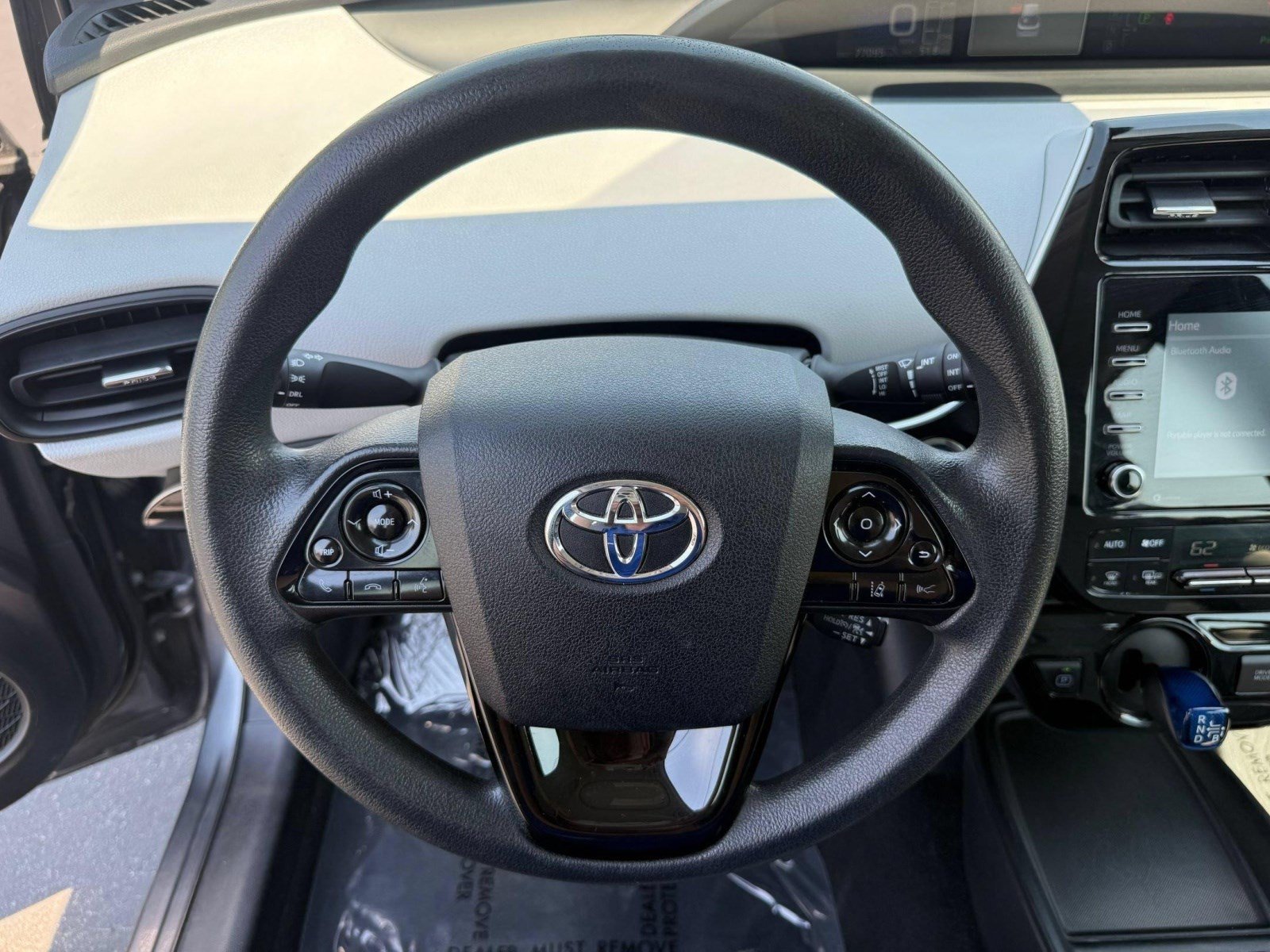 Used 2022 Toyota Prius LE FWD image 13