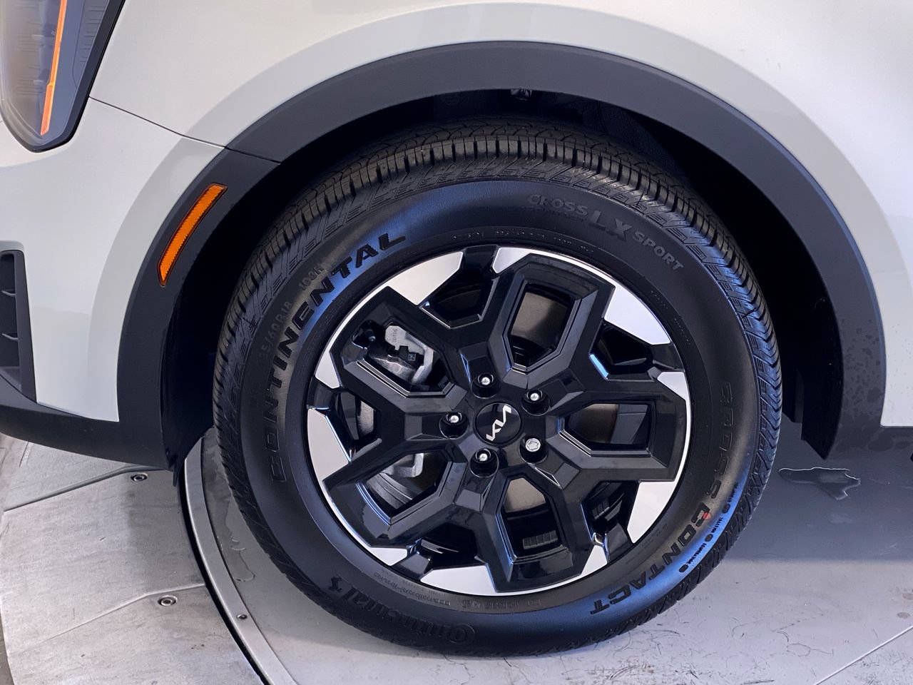 New 2026 Kia Sorento S FWD image 12