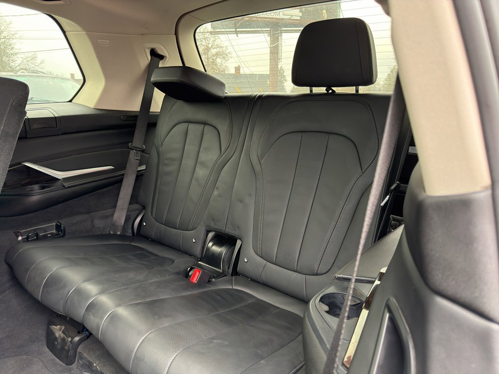 Used 2020 BMW X7 xDrive40i w/ Cold Weather Package image 14