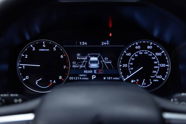 Used 2024 Mitsubishi Outlander image 2