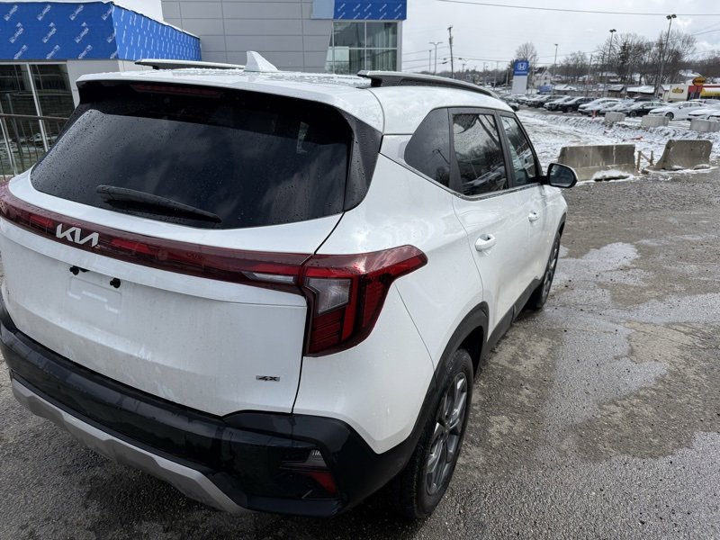 Certified 2024 Kia Seltos S image 7