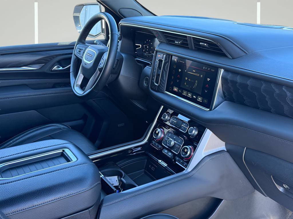 Used 2024 GMC Yukon Denali RWD image 10