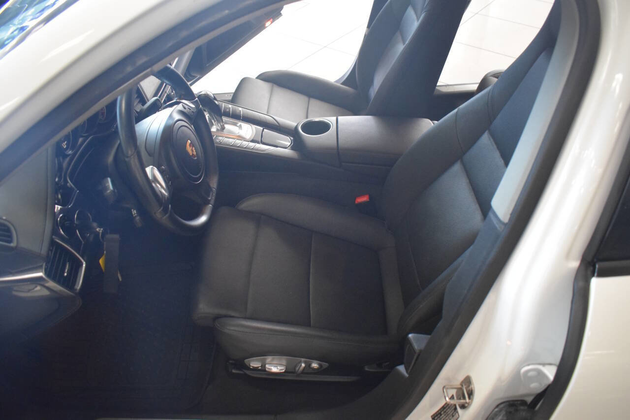 Used 2014 Porsche Panamera 4 image 55