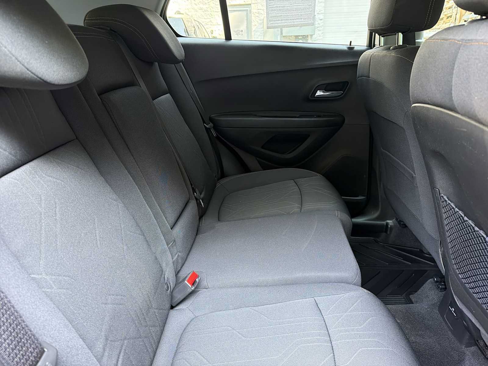 Used 2018 Chevrolet Trax LT w/ LPO, Protection Package FWD image 23