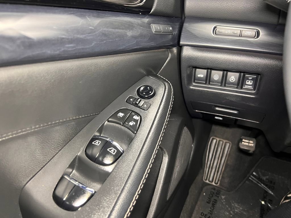 Used 2023 Nissan Maxima Platinum w/ Sport Mat Group FWD image 14