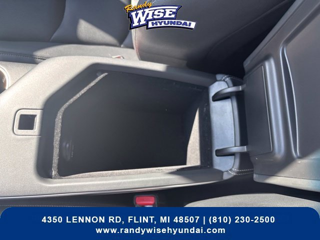 Used 2025 Genesis GV70 2.5T AWD/4WD image 31