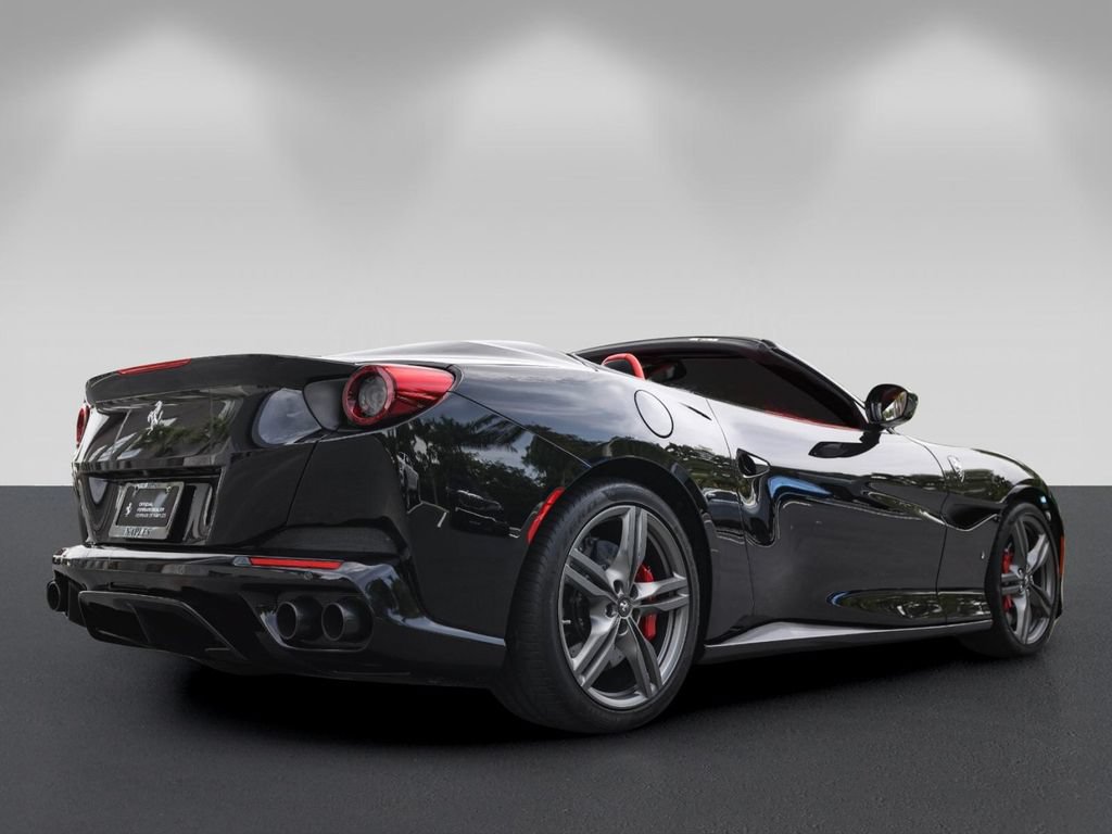 Certified 2019 Ferrari Portofino RWD image 3