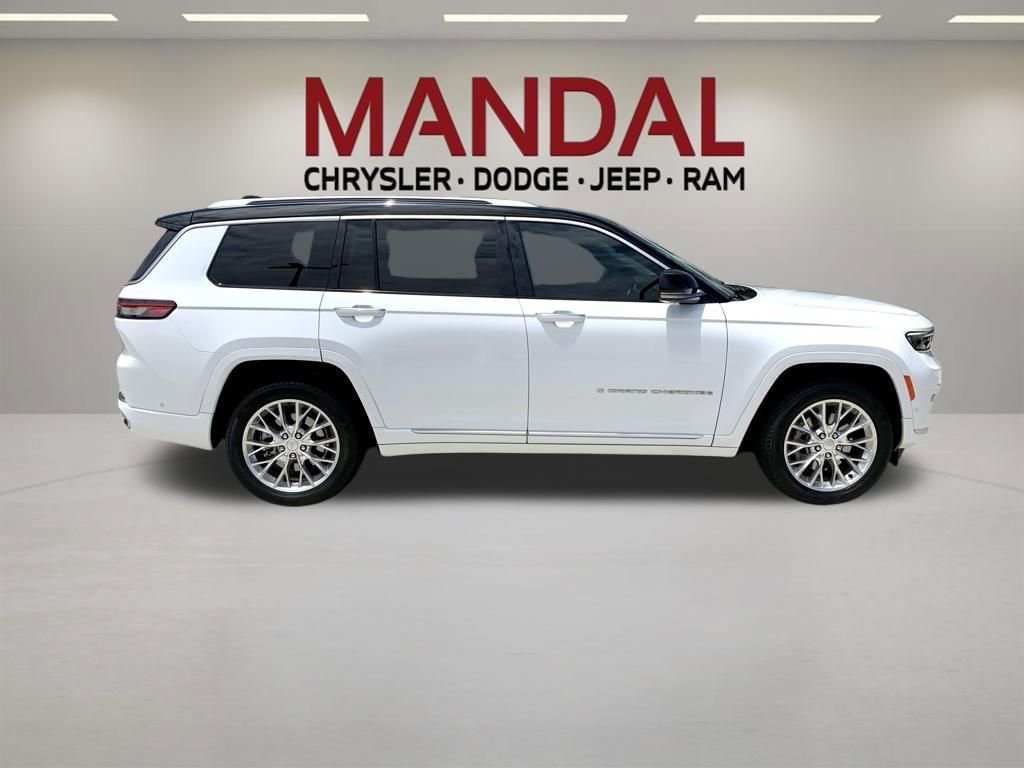 Used 2021 Jeep Grand Cherokee L Summit w/ Advanced Protech Group IV AWD/4WD image 4