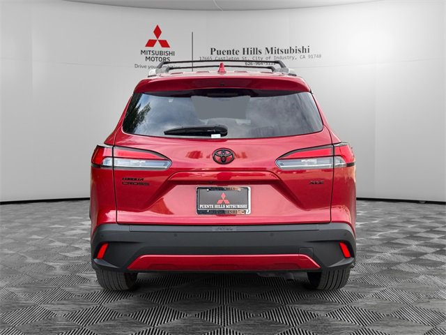 Used 2022 Toyota Corolla Cross XLE image 6