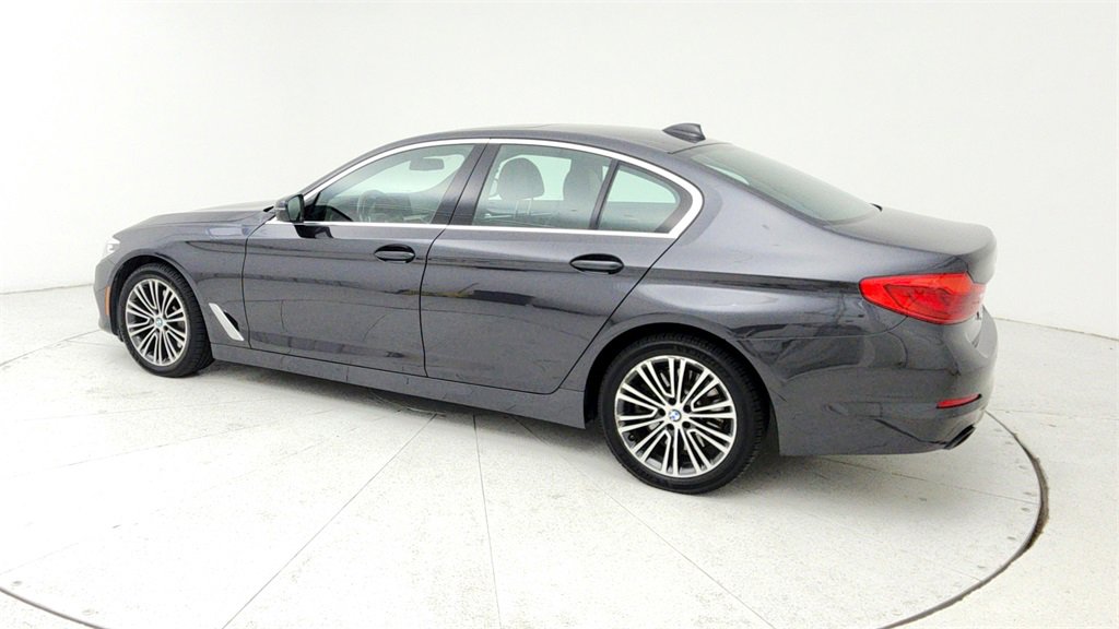 Used 2019 BMW 540i image 4