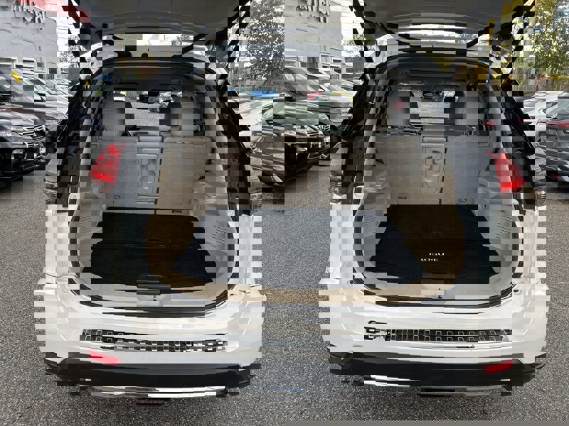 Used 2018 Nissan Rogue SL w/ Premium Package image 9