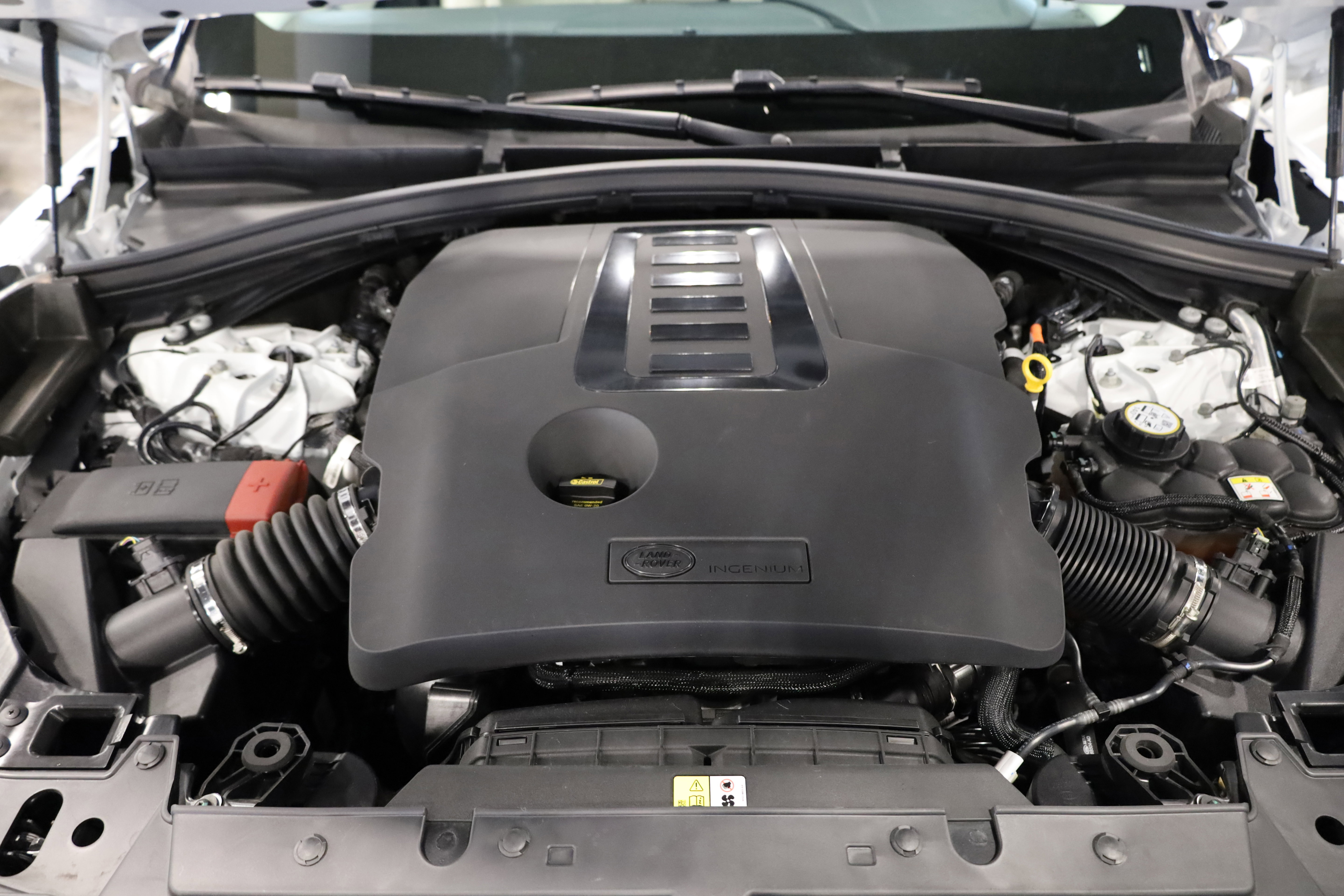 Used 2023 Land Rover Range Rover Velar R-Dynamic S image 42