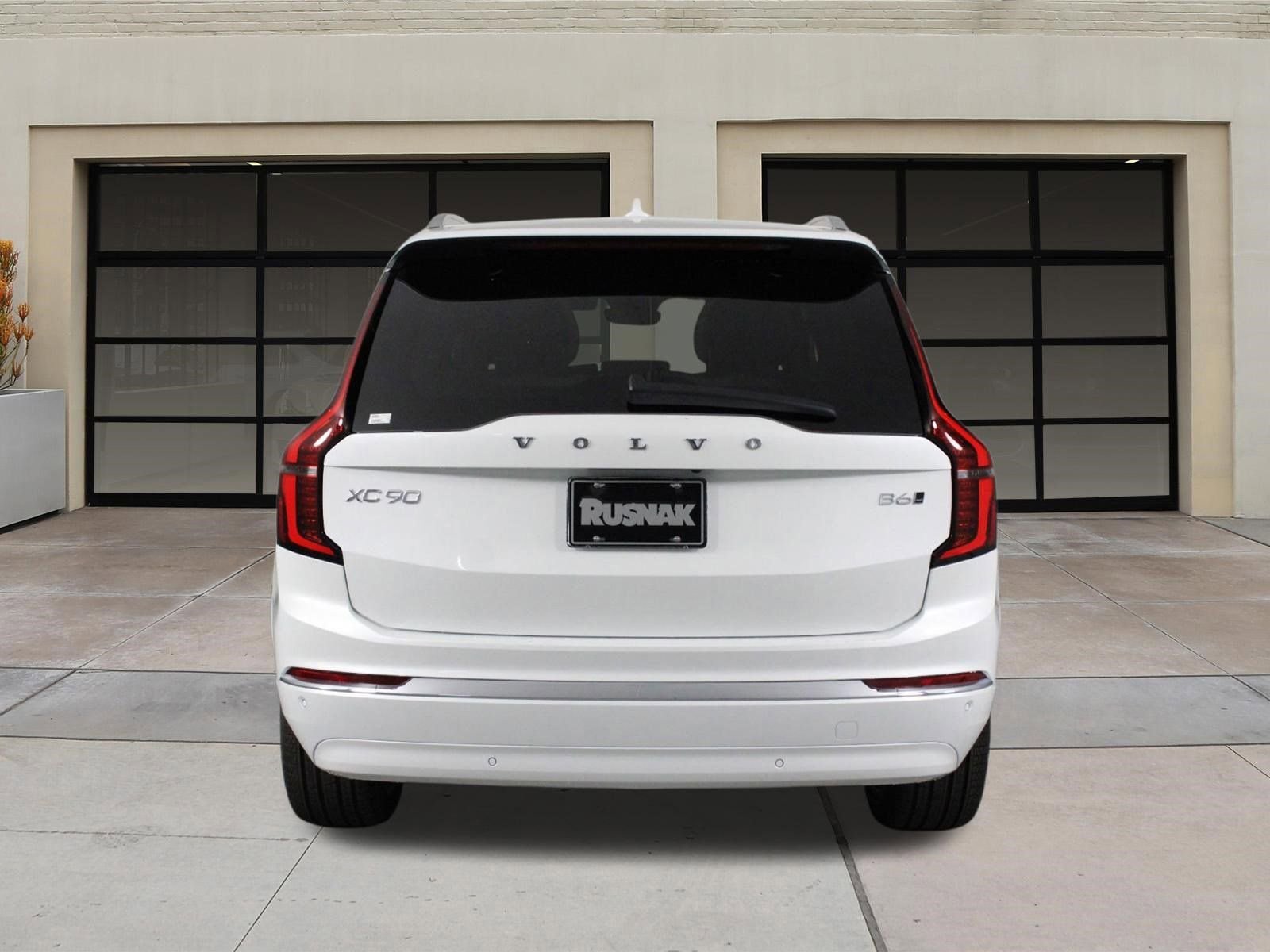 New 2026 Volvo XC90 B6 Ultra w/ Protection Package image 4