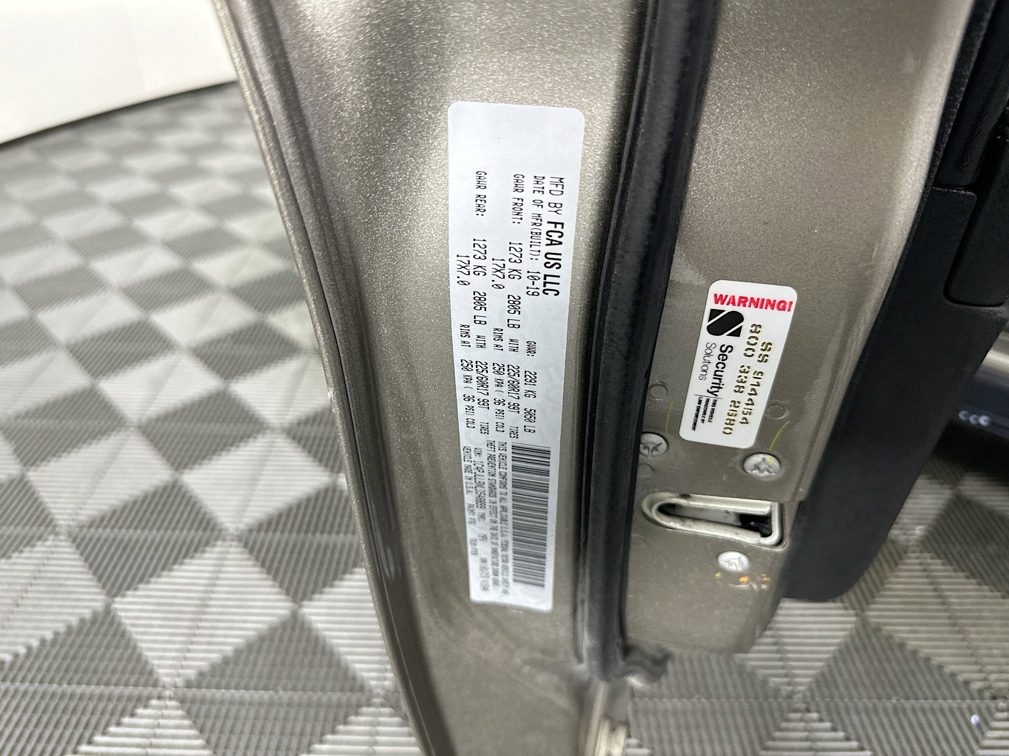 Used 2020 Jeep Cherokee Latitude Plus FWD image 12