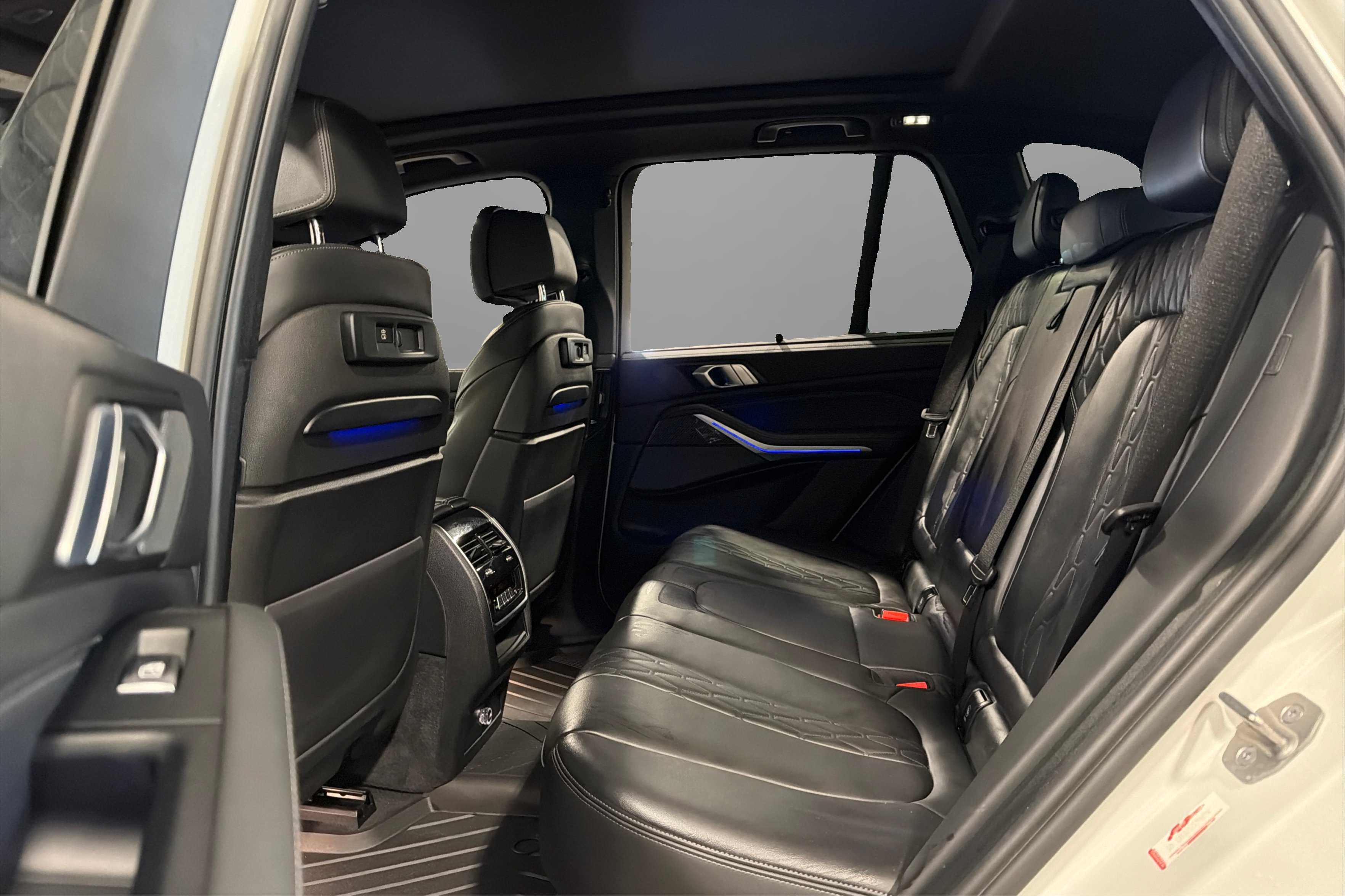 Used 2022 BMW X5 M50i w/ Executive Package AWD/4WD image 41