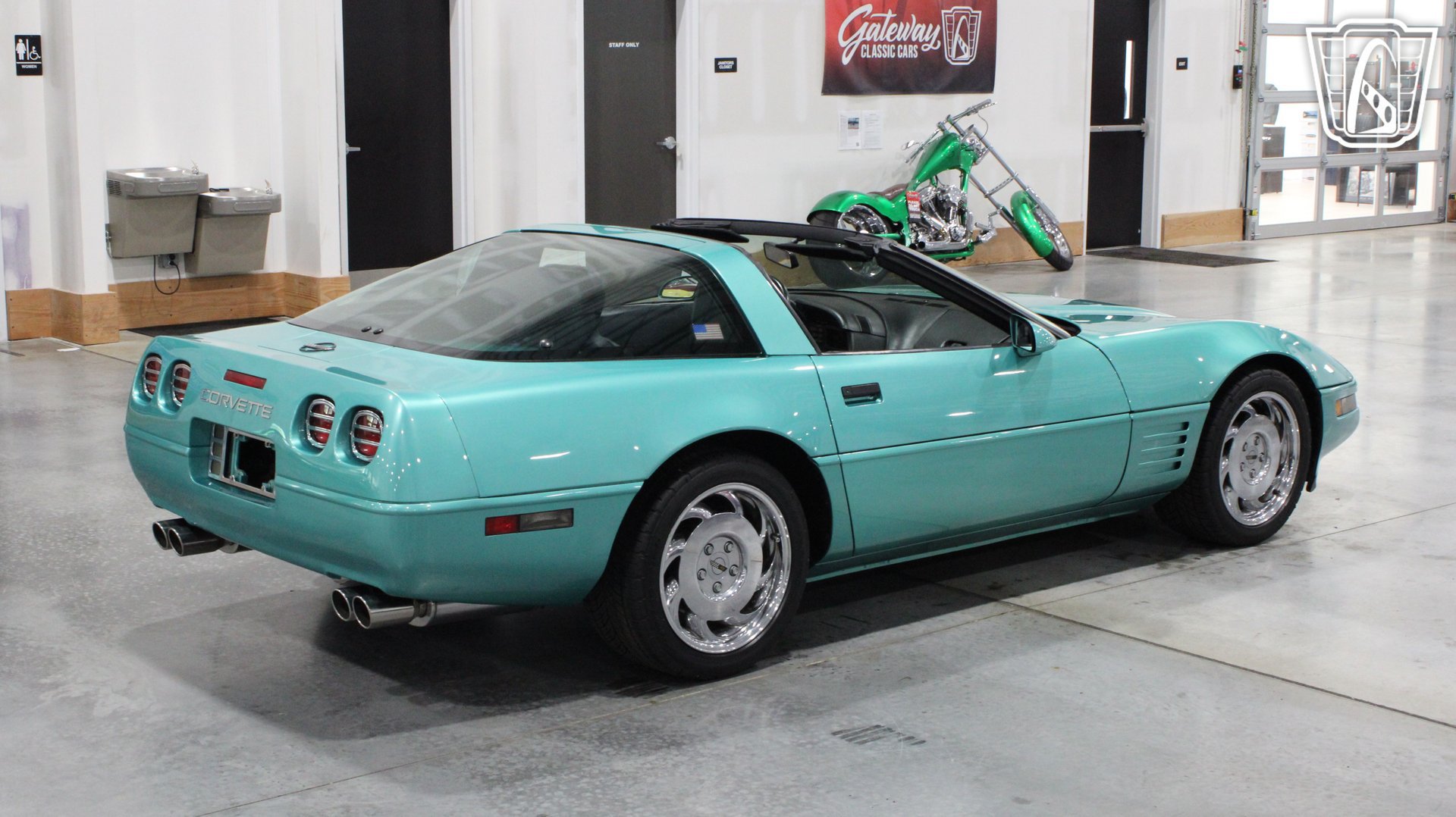 Used 1991 Chevrolet Corvette Coupe RWD image 6