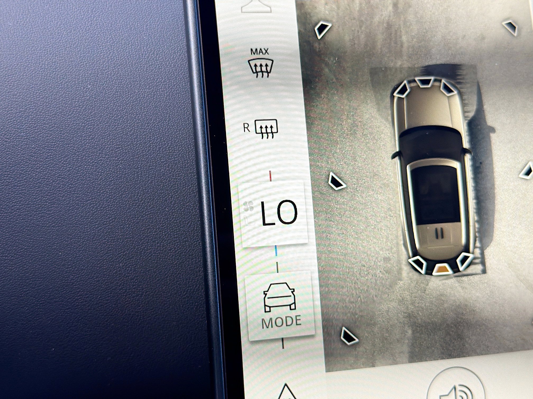 New 2026 Land Rover Range Rover SE image 35