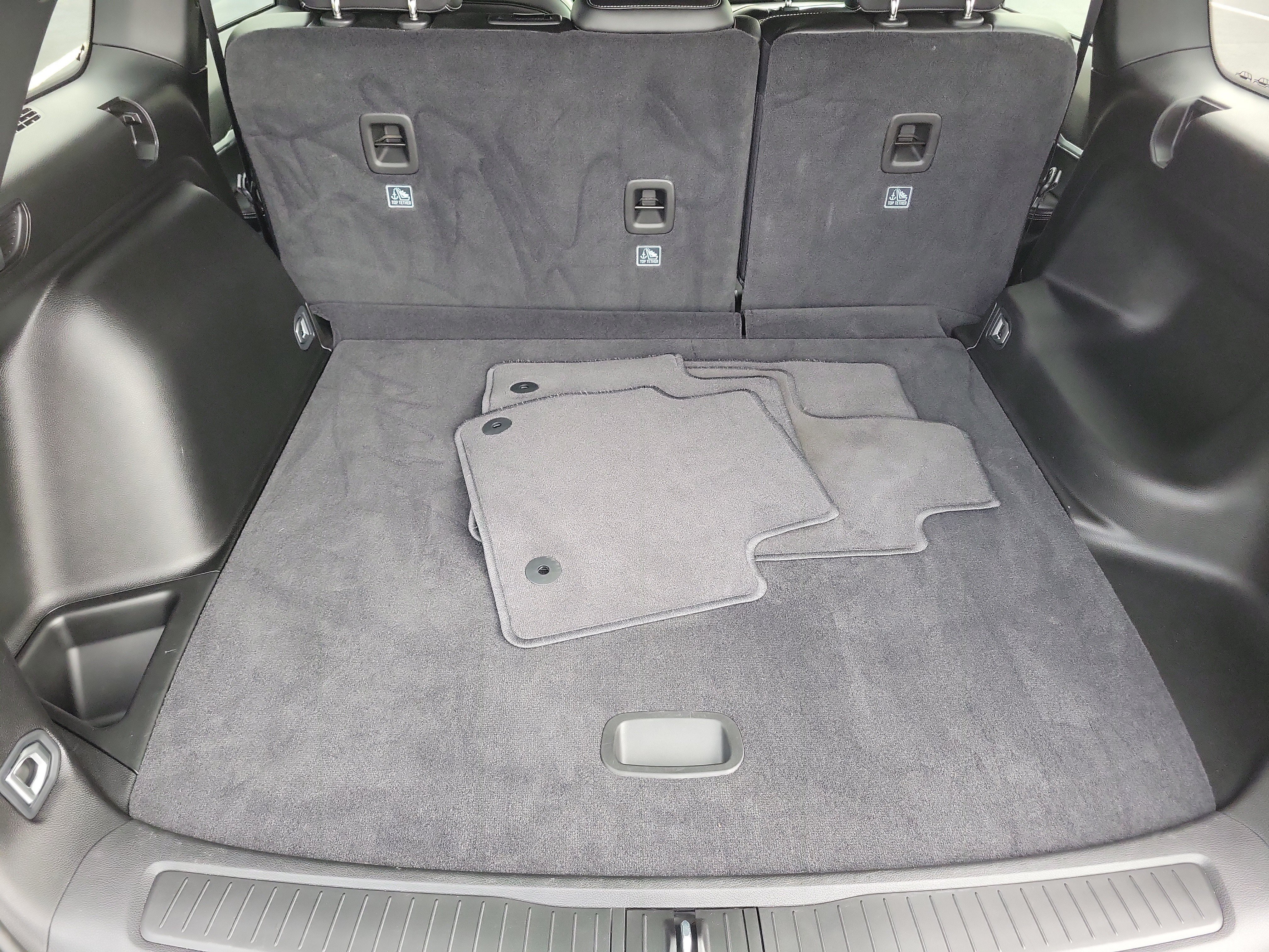 Used 2025 Jeep Grand Cherokee Limited RWD image 8