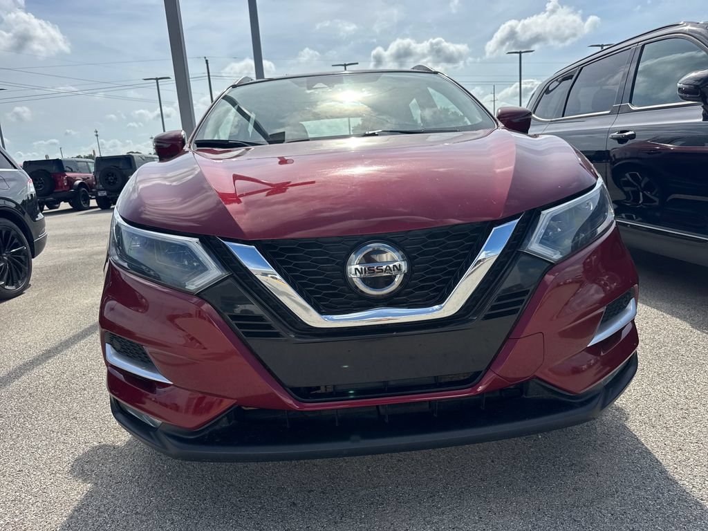 Used 2021 Nissan Rogue Sport SL w/ Premium Package FWD image 2